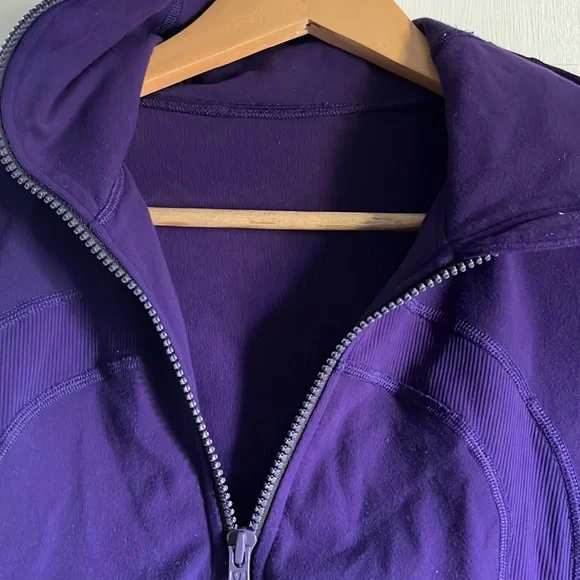 Lululemon In Stride Jacket Purple - Picture 6 of 9